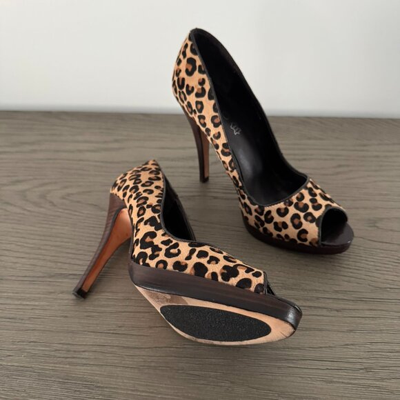 ALDO Leopard Print Hair Material Peep Toe Pumps - Size 8 (38) - Picture 5 of 10
